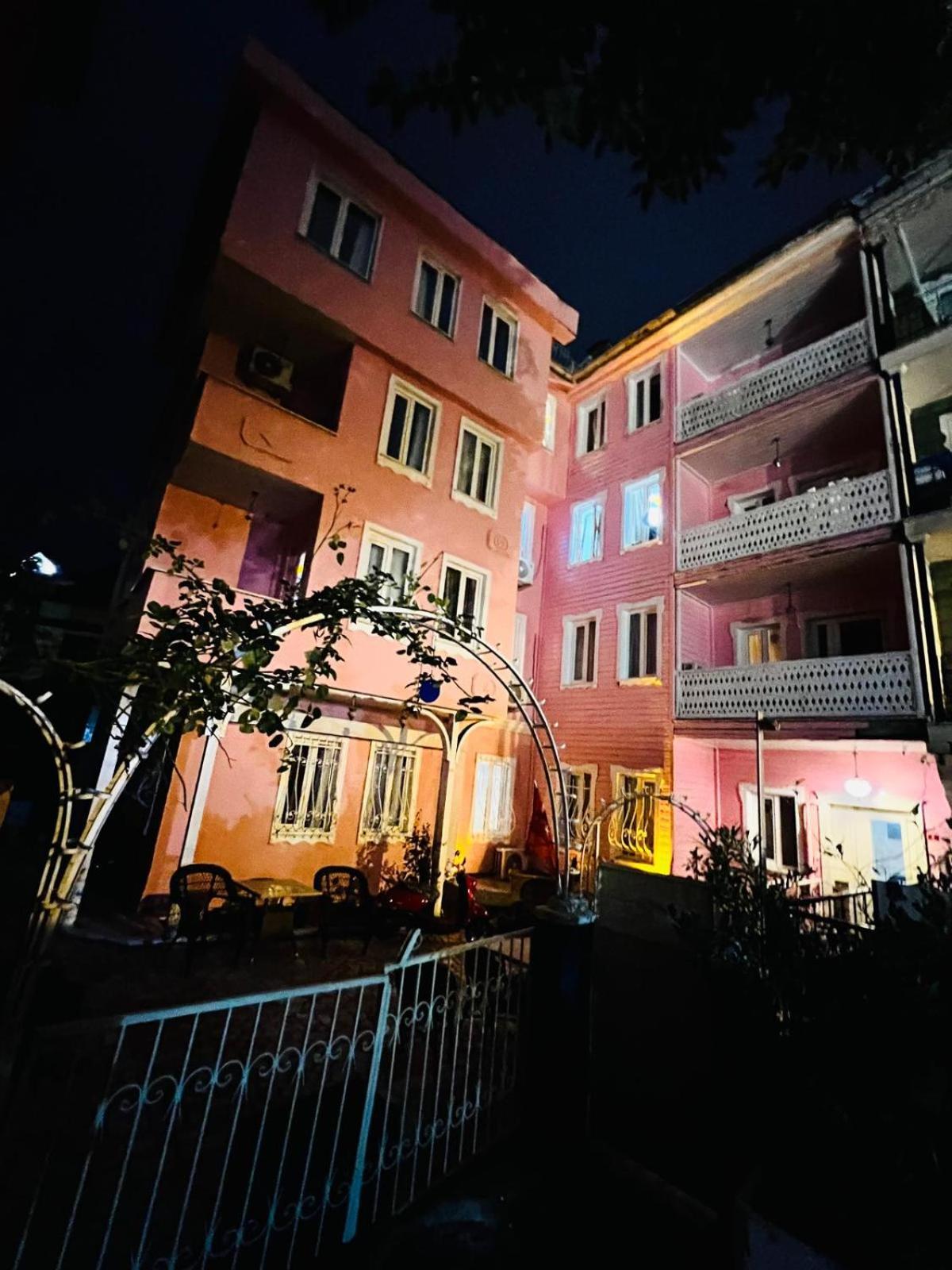 Pembe Koesk Old Center Hotel