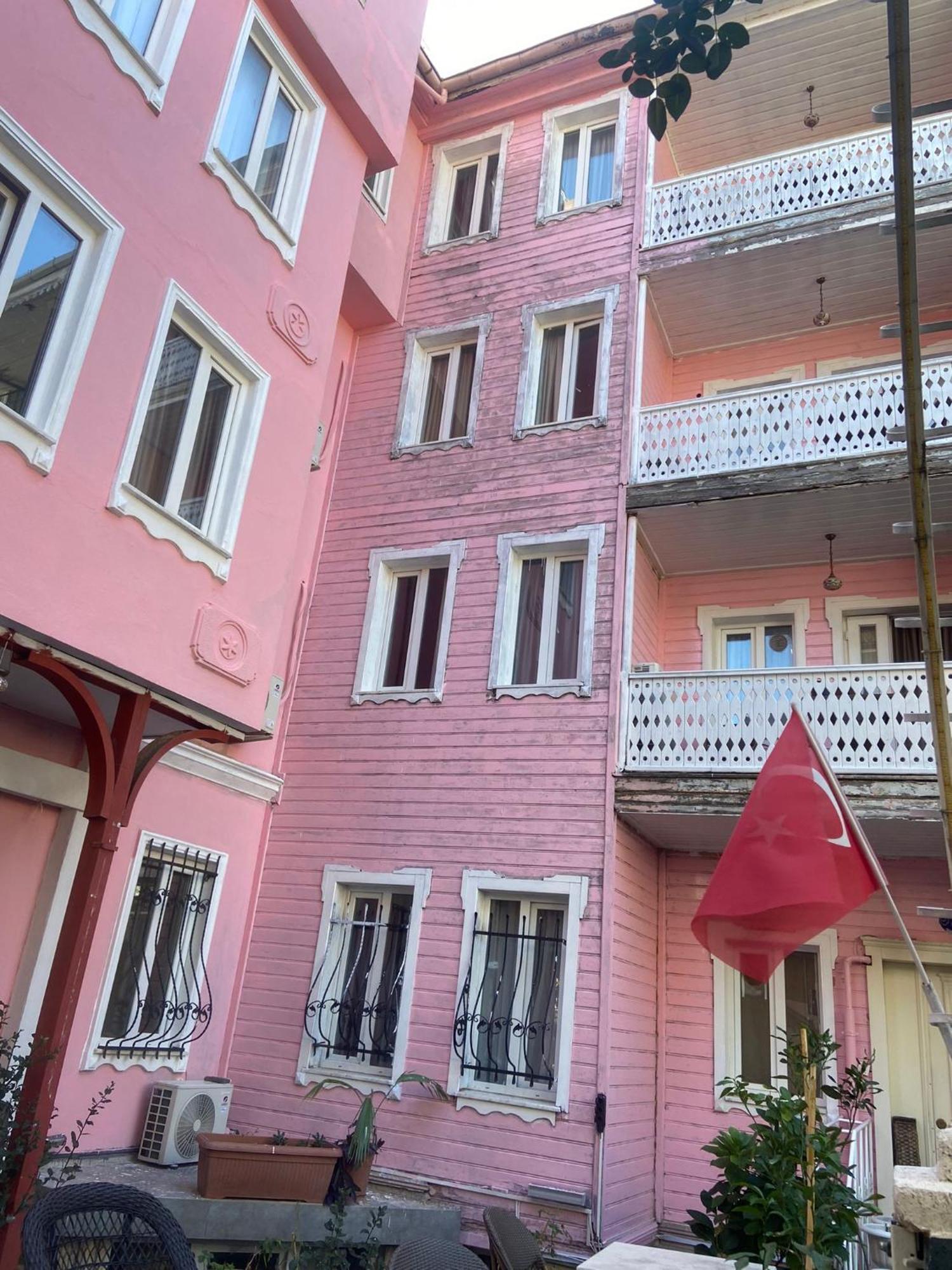 Pembe Koesk Old Center Hotel