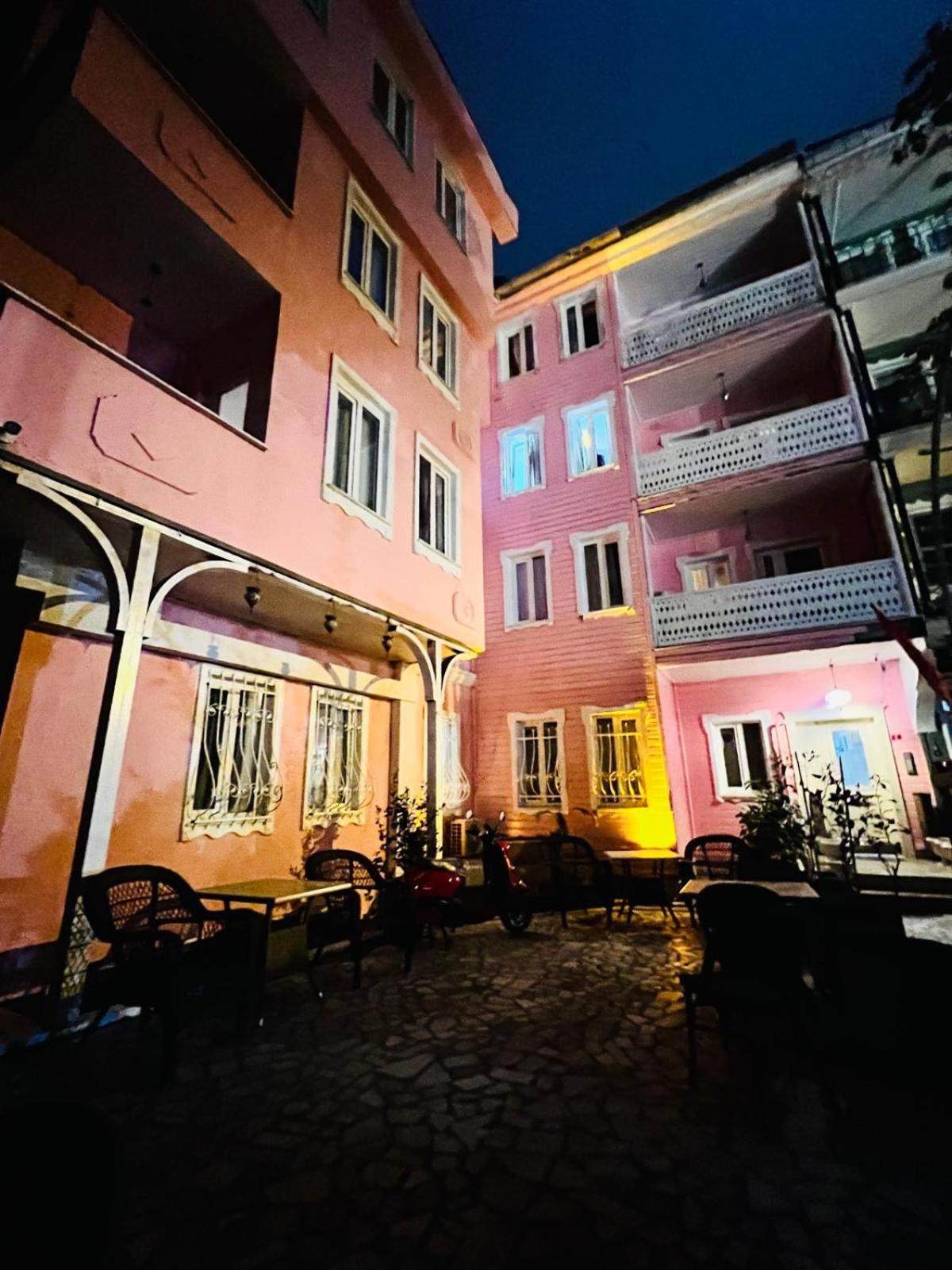 Pembe Koesk Old Center 3*