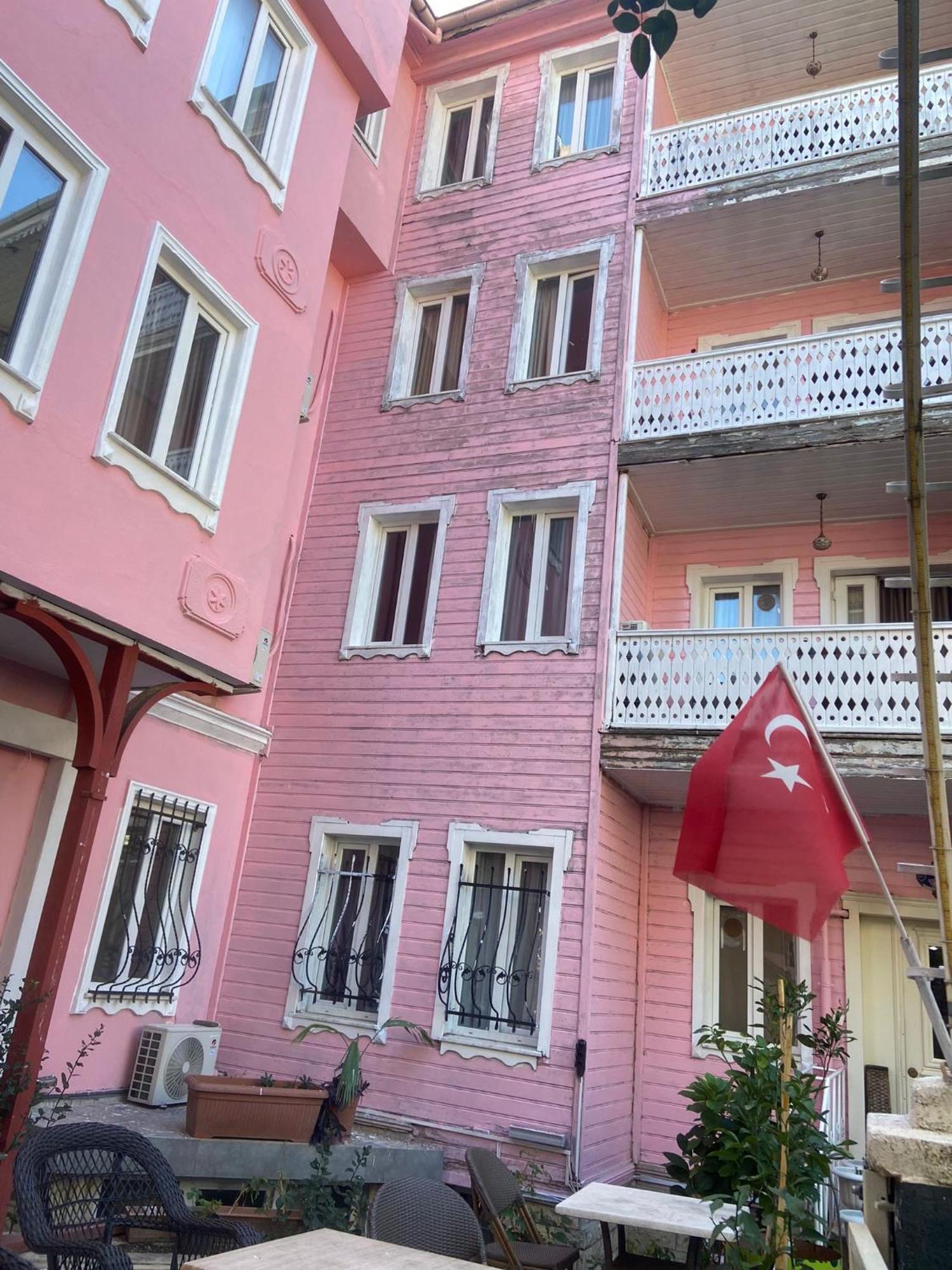 Pembe Koesk Old Center 3*
